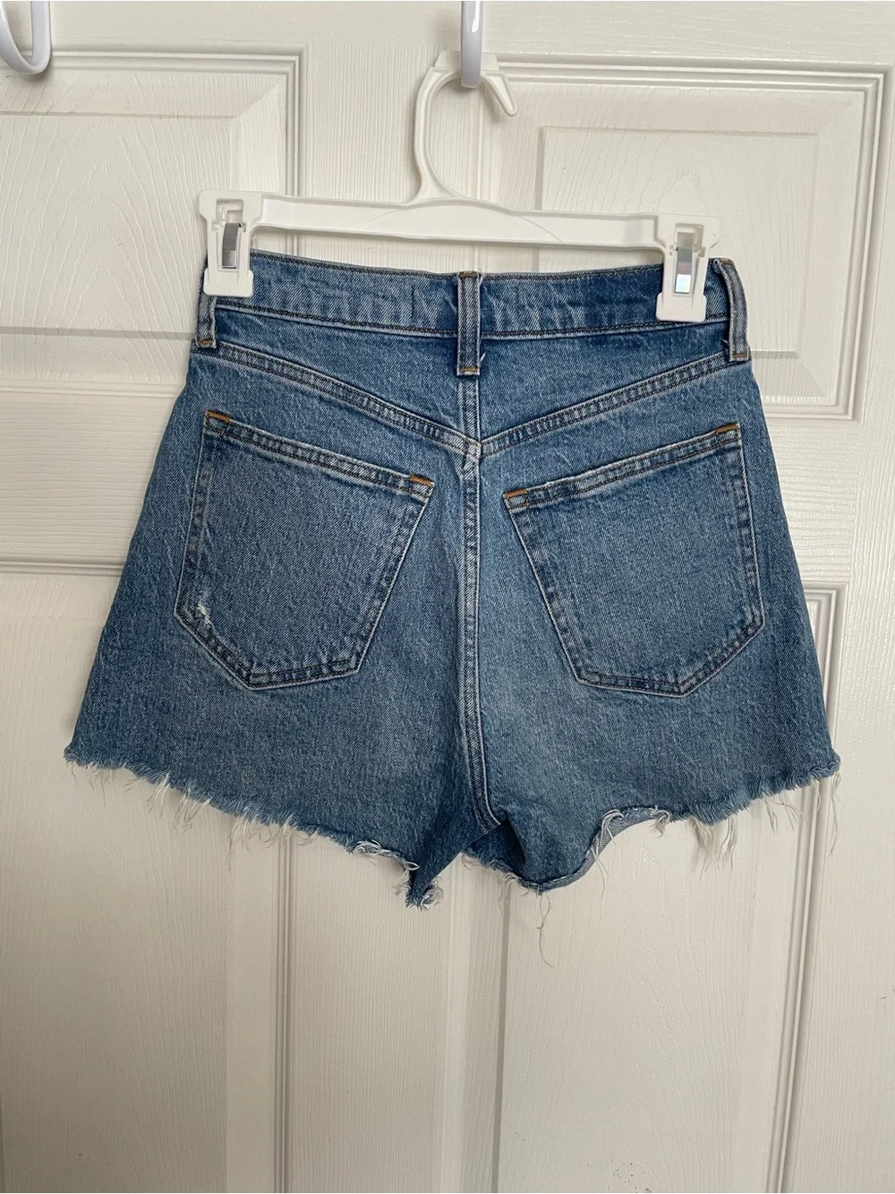 Abercrombie & Fitch Women’s size 24/00 Medium Blue High Waisted Denim Shorts